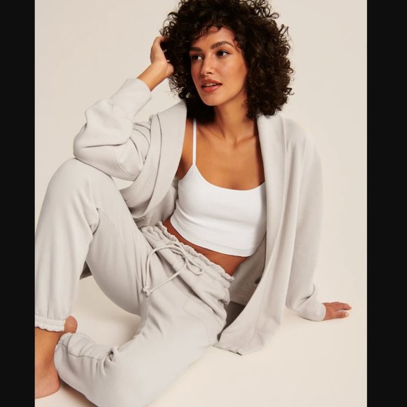 NWT Abercrombie & Fitch - Open-Front Fleece Cardigan - Picture 3 of 14